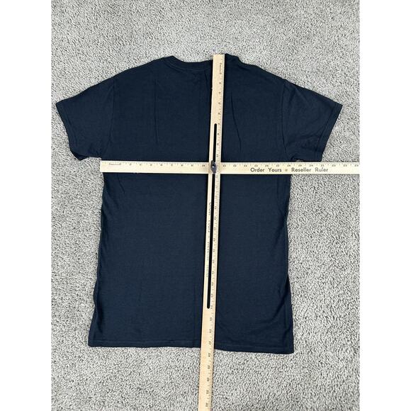 Zion Rootswear Shirt Mens Small Black Crewneck Reggae Rasta Smoking Graphic Tee - Picture 5 of 8